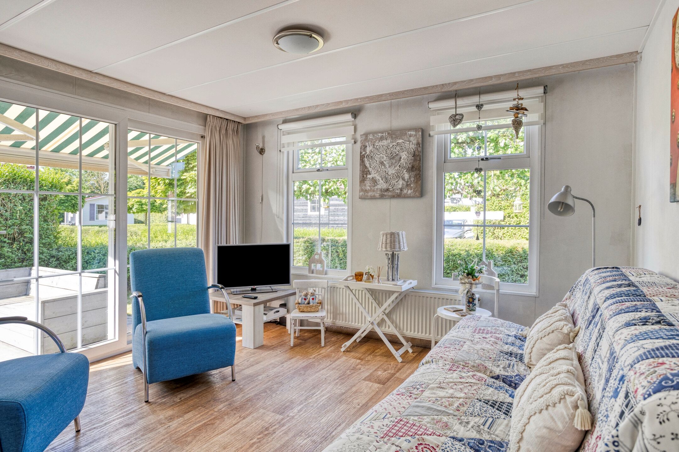 Foto 15 van Landingsweg 1-748