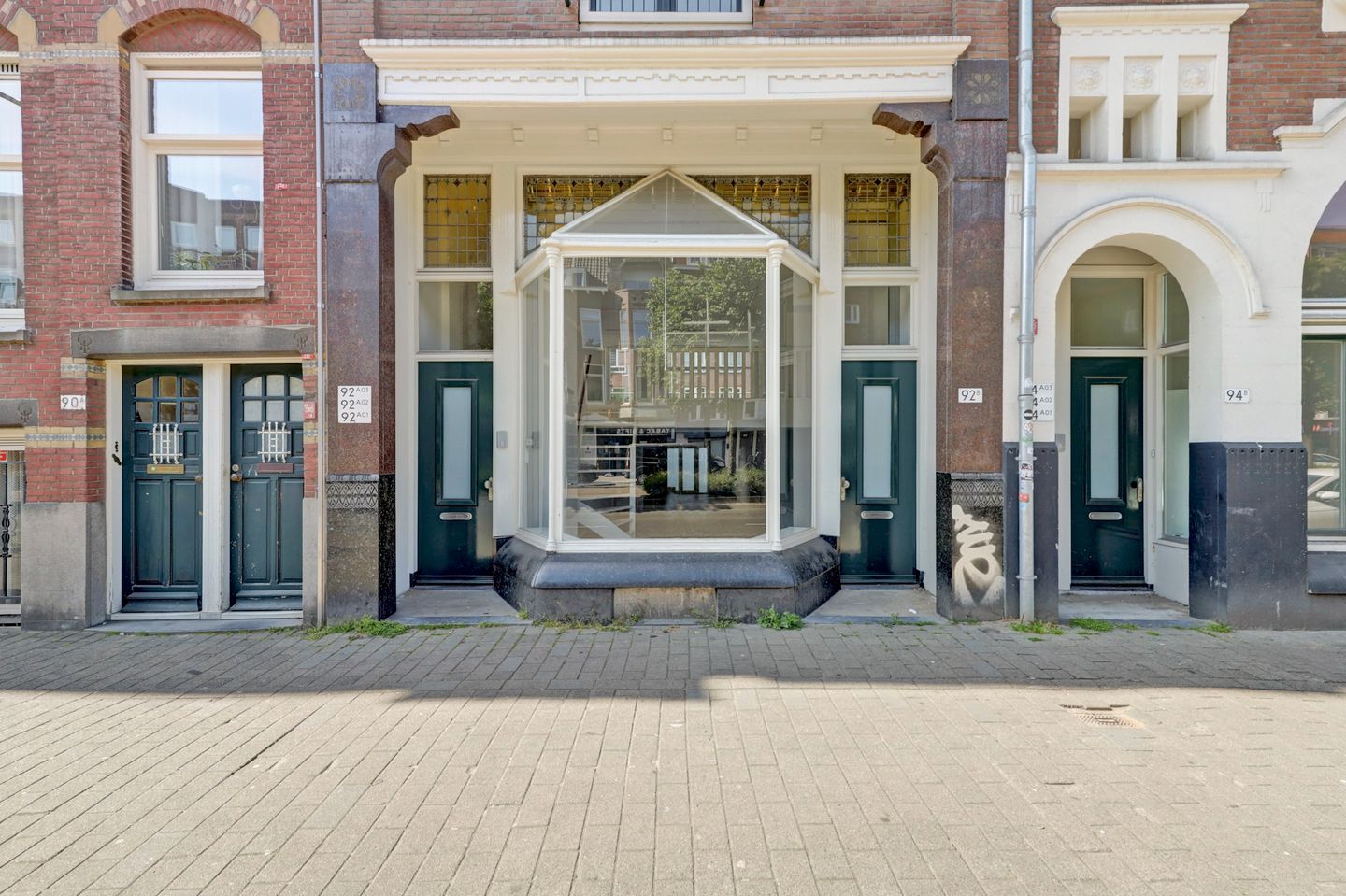 View photo 2 of Schiedamseweg 92-B