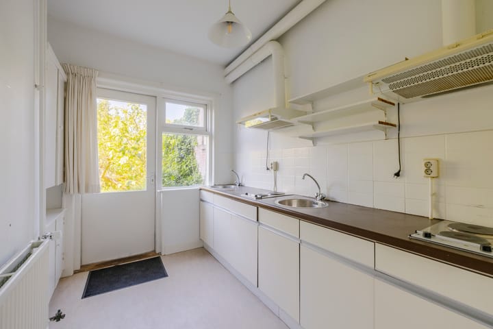 Foto 12 van Lucas van Leijdenlaan 13