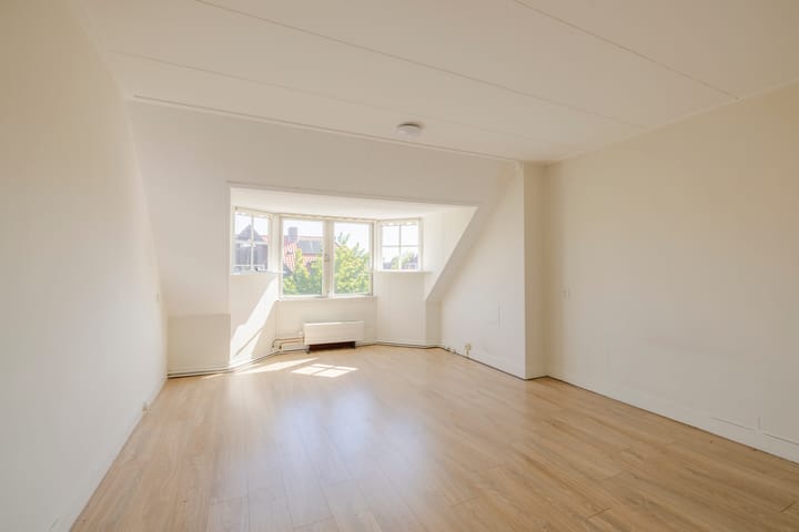 Foto 34 van Lucas van Leijdenlaan 13