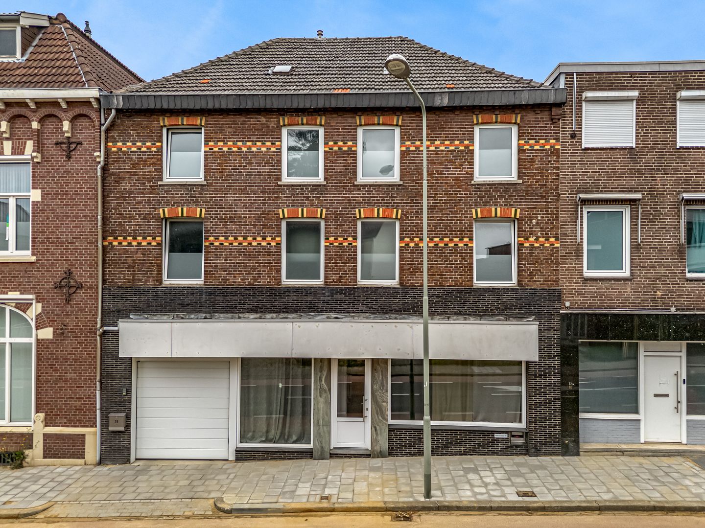 View photo 1 of Heerlenseweg 18