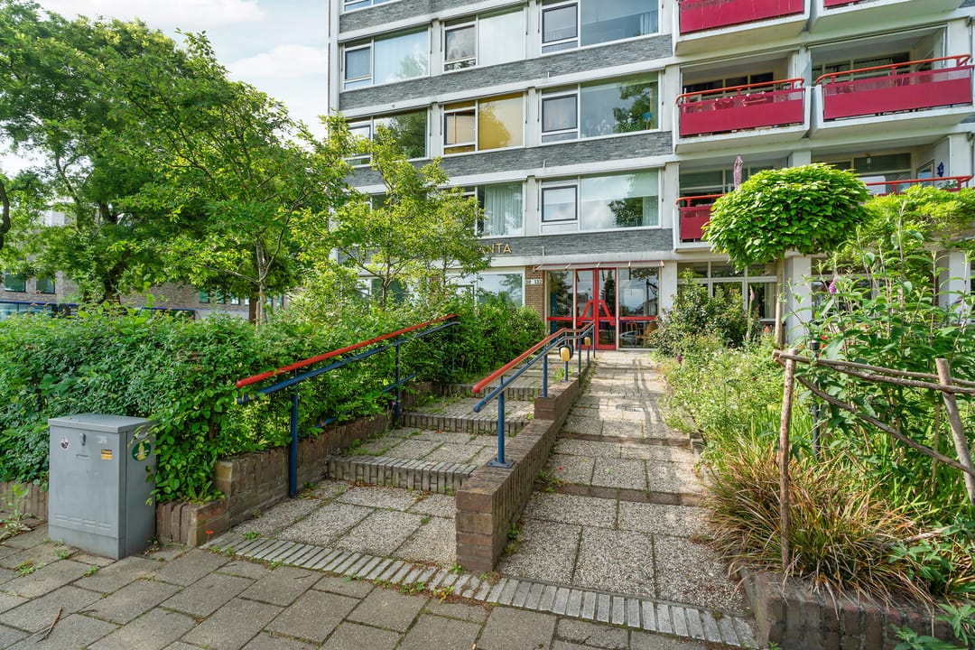 Foto 7 van Stationsplein 94