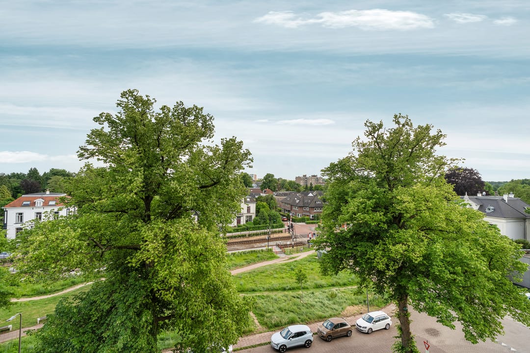 Foto 43 van Stationsplein 94