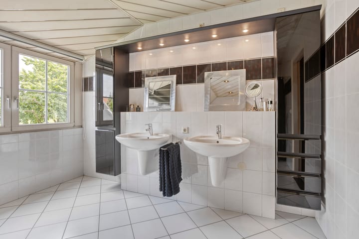 Photo 30 of Thoorderstraat 17