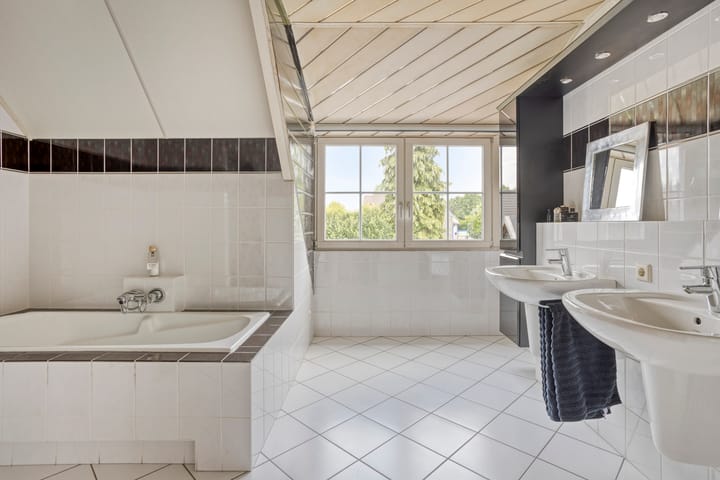 Photo 31 of Thoorderstraat 17