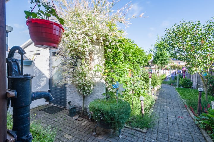 Photo 25 of Olympiastraat 8