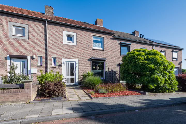 Photo 28 of Olympiastraat 8