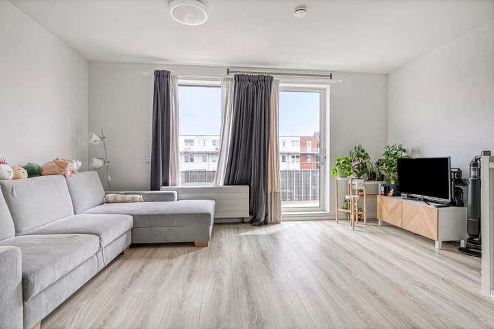 Foto 4 van Weegbree 93