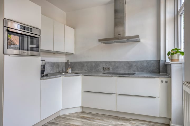 Foto 10 van Van Oldenielstraat 51