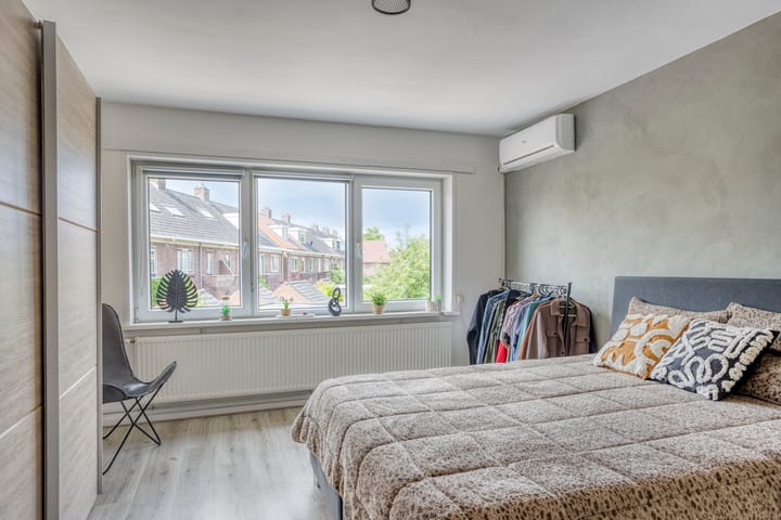 Foto 12 van Van Oldenielstraat 51