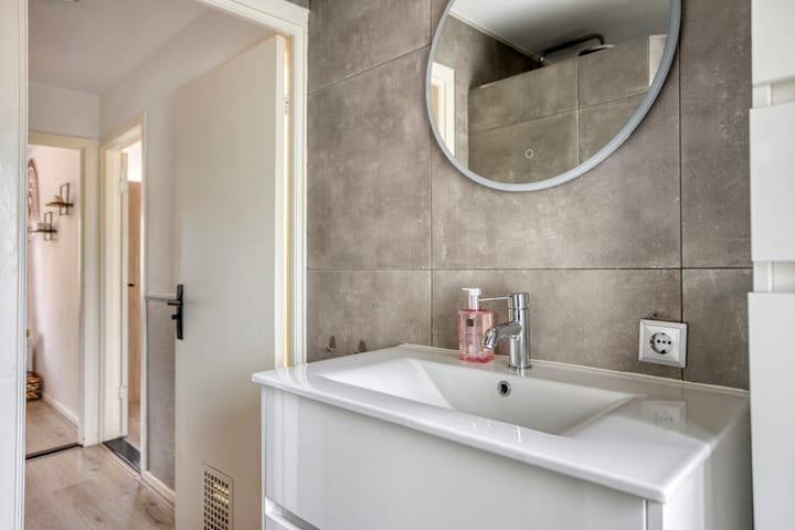 Foto 18 van Van Oldenielstraat 51