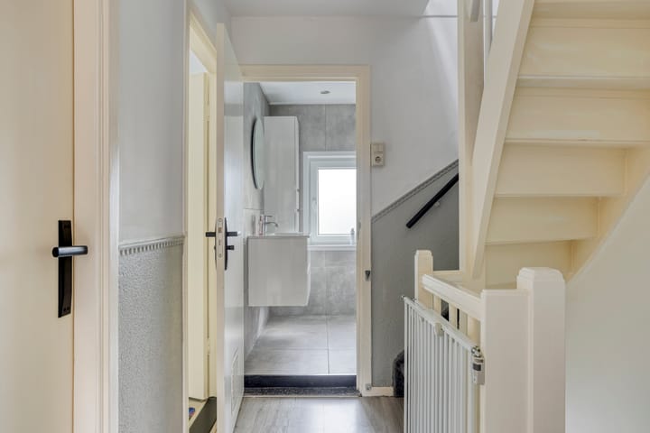 Foto 19 van Van Oldenielstraat 51