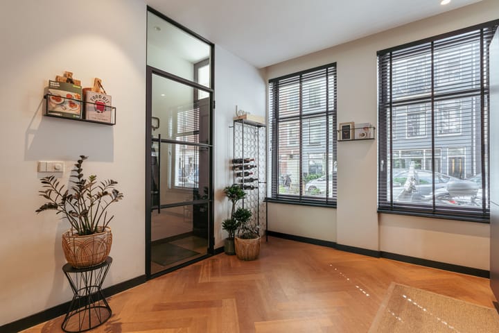 Photo 2 of Tweede Jan Steenstraat 49-A