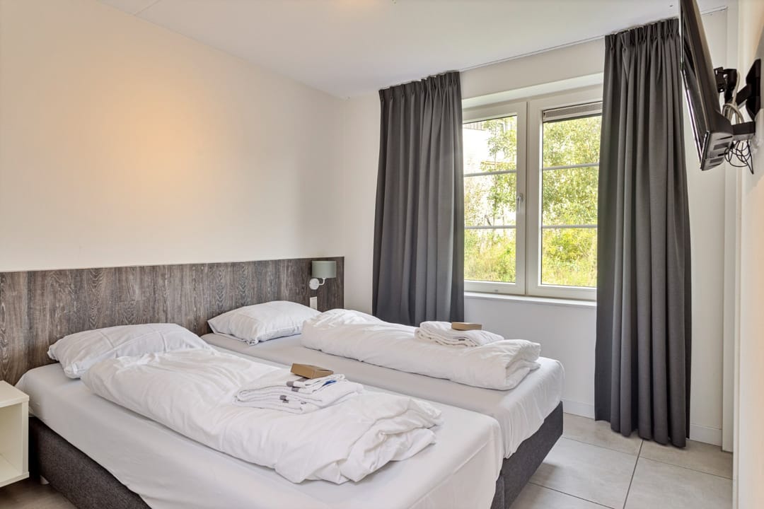 Foto 11 van Zeedijk 24-175