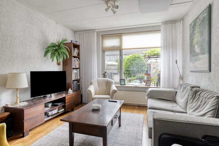 Foto 10 van De Vooghtstraat 30