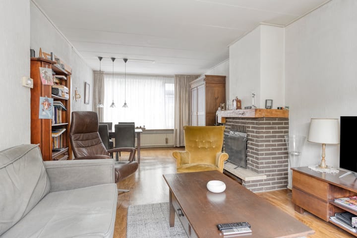 Foto 11 van De Vooghtstraat 30