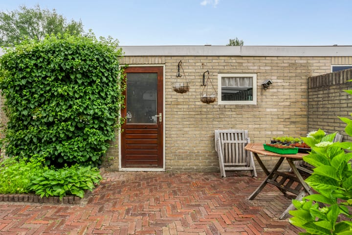 Foto 31 van De Vooghtstraat 30