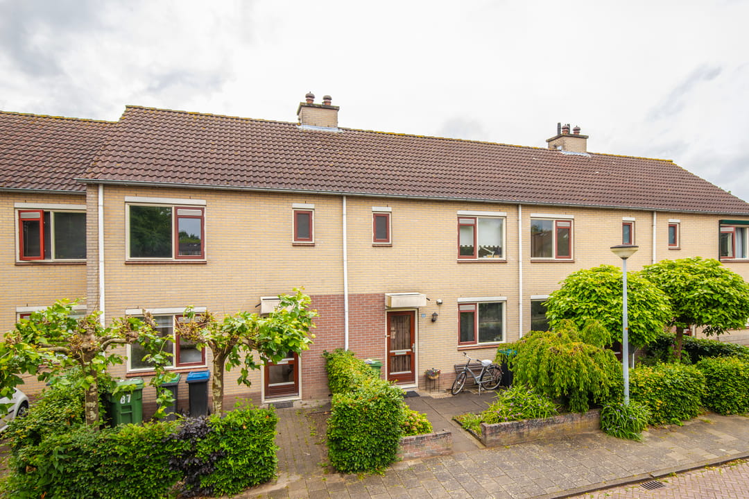 Photo 1 of Hallsteinstraat 87