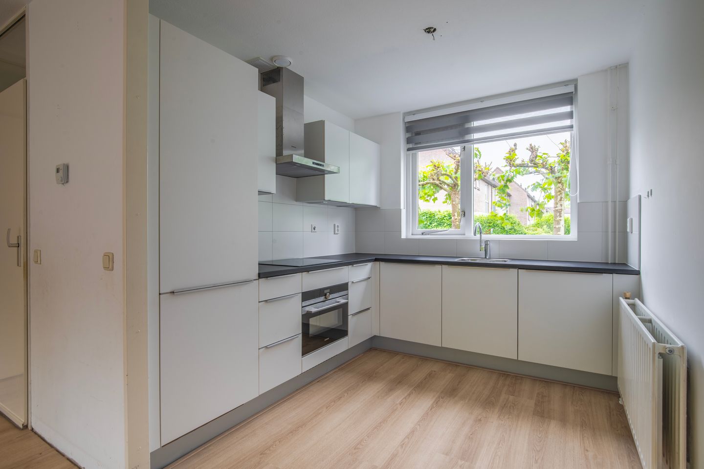 Photo 14 of Hallsteinstraat 87