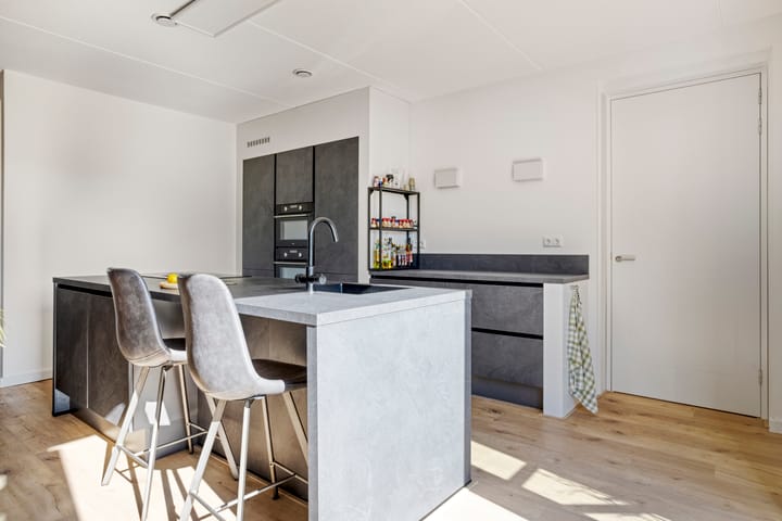 Foto 11 van Johan Roebersstraat 24