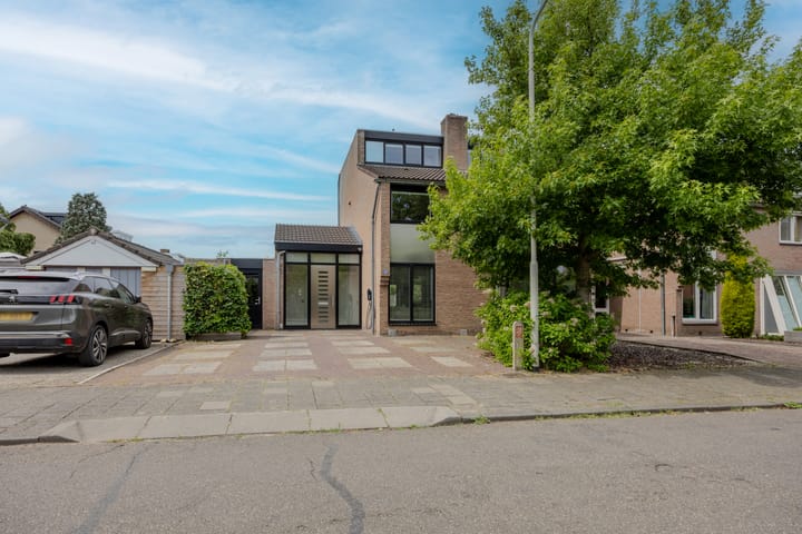 Foto 51 van Kerkweg 13