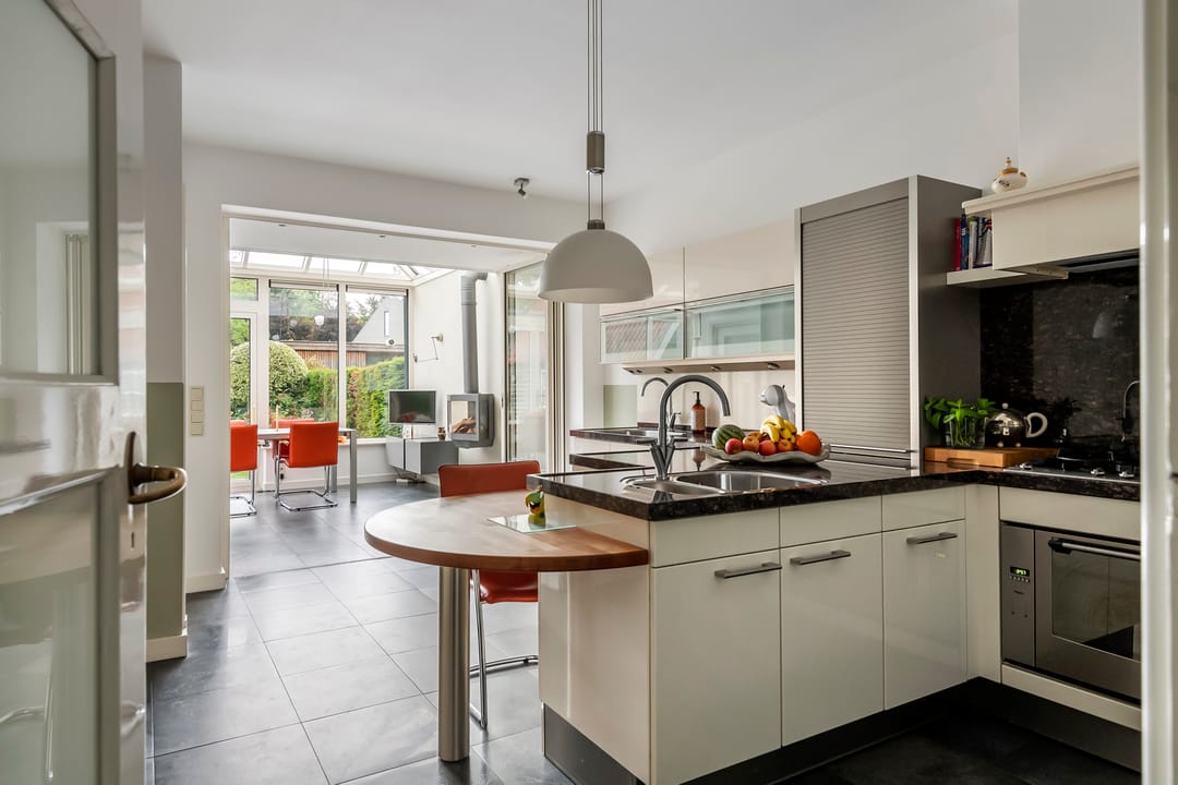 Foto 13 van Van Dam van Isseltweg 9