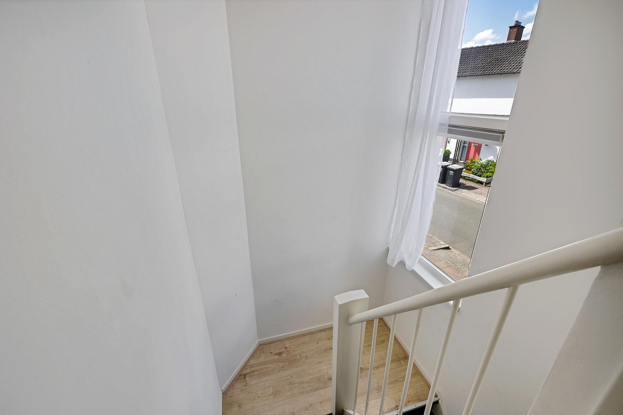 Photo 9 of Van Coevordenstraat 36