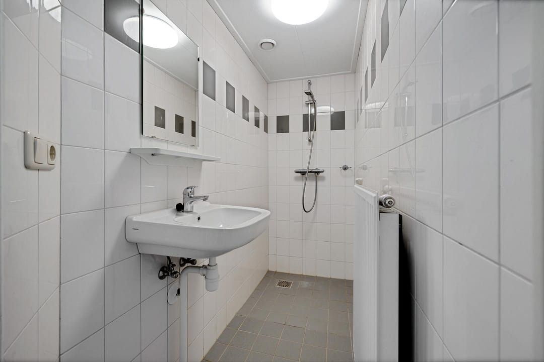 Photo 11 of Van Coevordenstraat 36