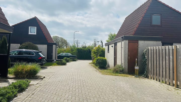 Photo 2 of Van Foreestweg 15-61