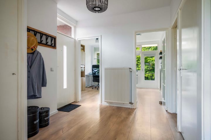 Foto 13 van Albardastraat 54