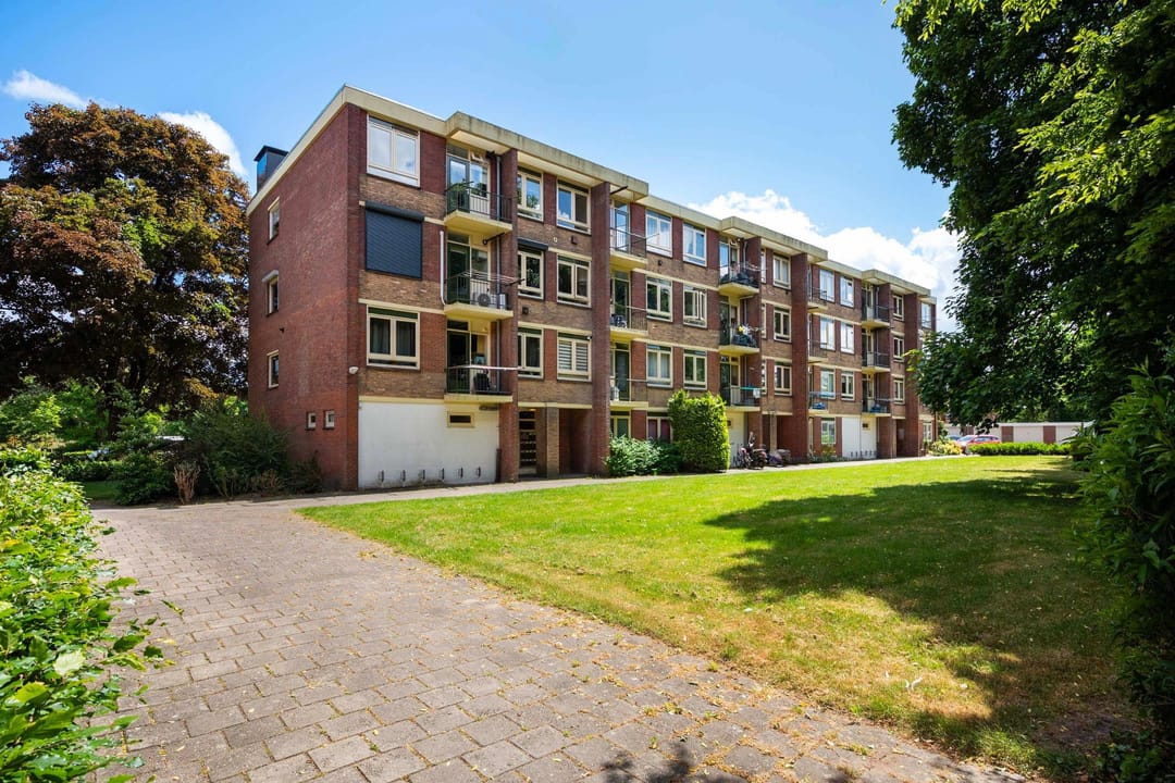 Foto 28 van Albardastraat 54