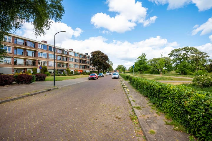 Foto 33 van Albardastraat 54