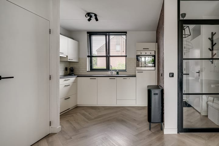 Photo 3 of Bauerstraat 4