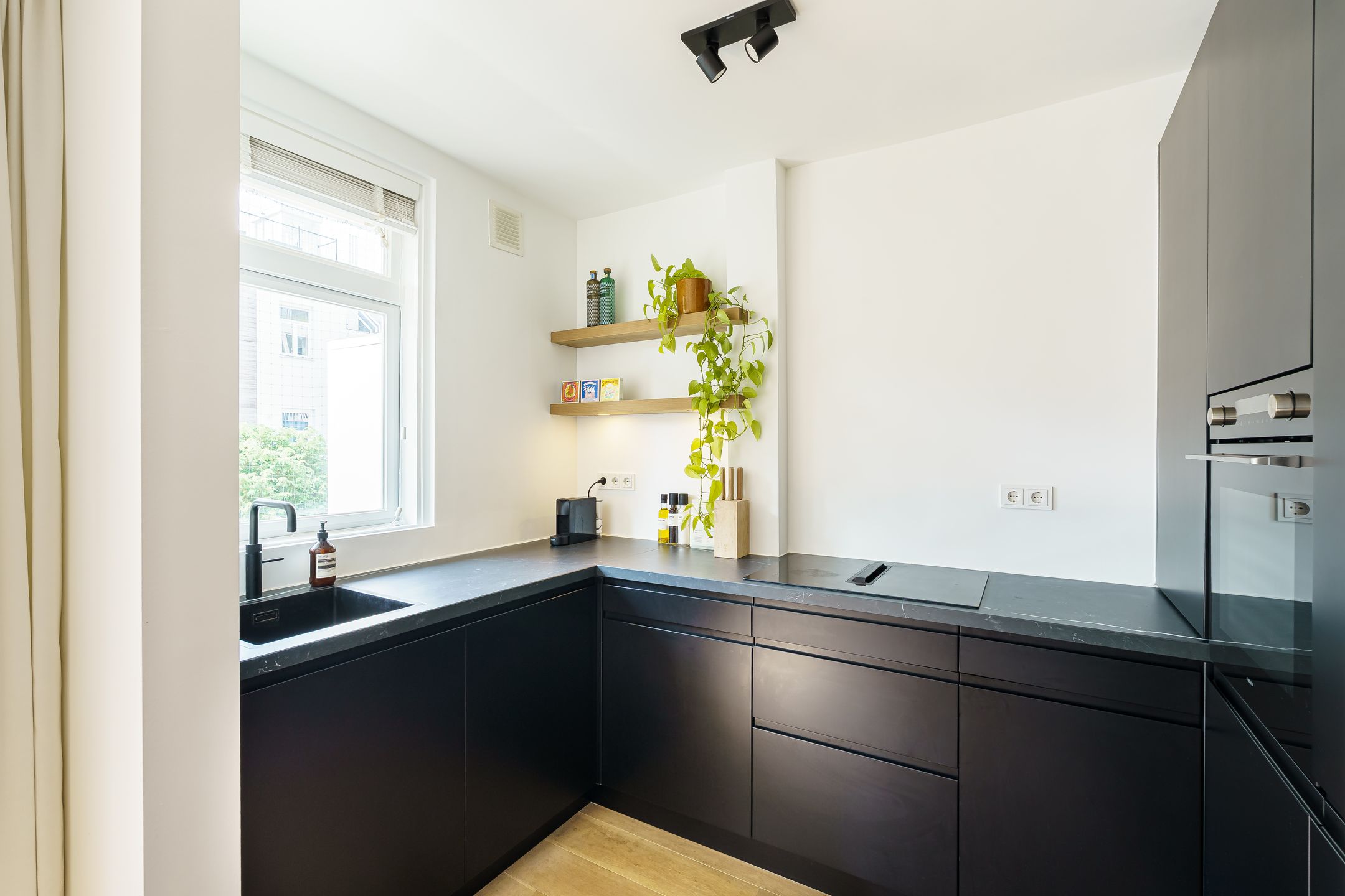 Foto 12 van Wilhelminastraat 83-2