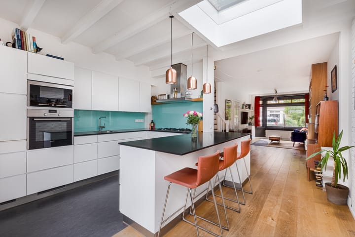 Photo 10 of Coornhertstraat 15