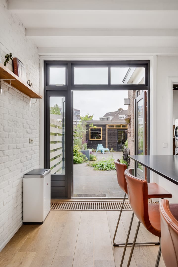 Photo 11 of Coornhertstraat 15