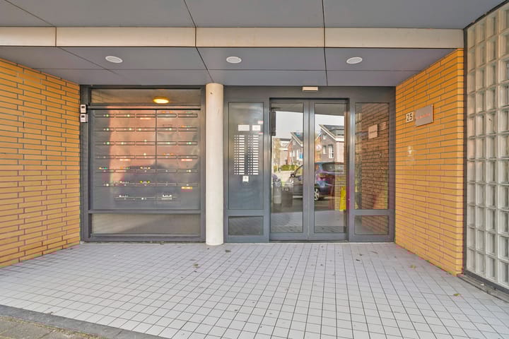 Foto 10 van Henriëtte Roland Holstlaan 53