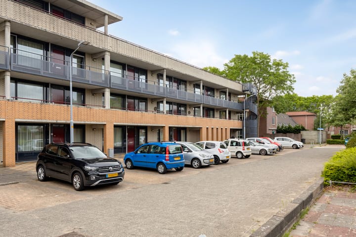 Foto 8 van Henriëtte Roland Holstlaan 53