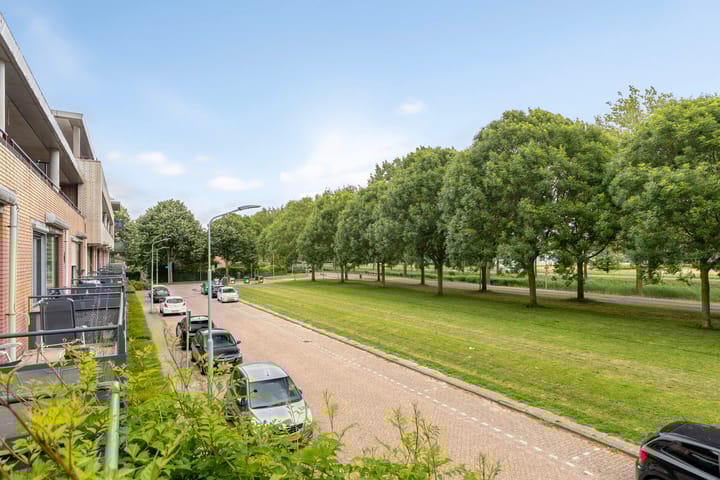 Foto 35 van Henriëtte Roland Holstlaan 53