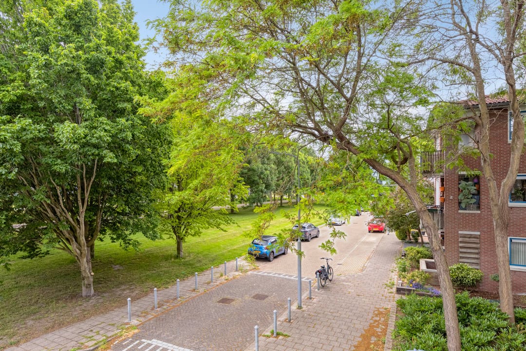 Foto 37 van Henriëtte Roland Holstlaan 53