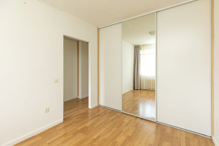 Foto 21 van Willem Barentszweg 152