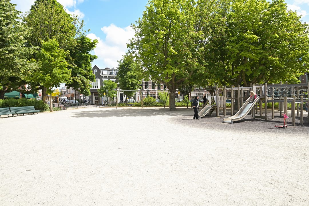 Photo 41 of Van Merlenstraat 79