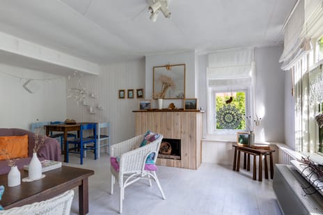 Eastein 12 secondary image