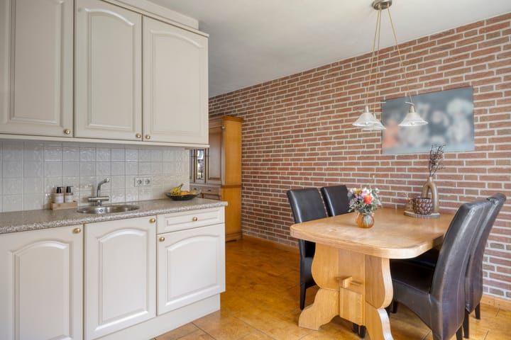 Photo 17 of Kamrad 7