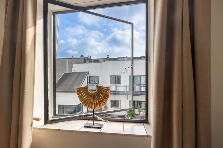 Foto 8 van Domstraat 9-C