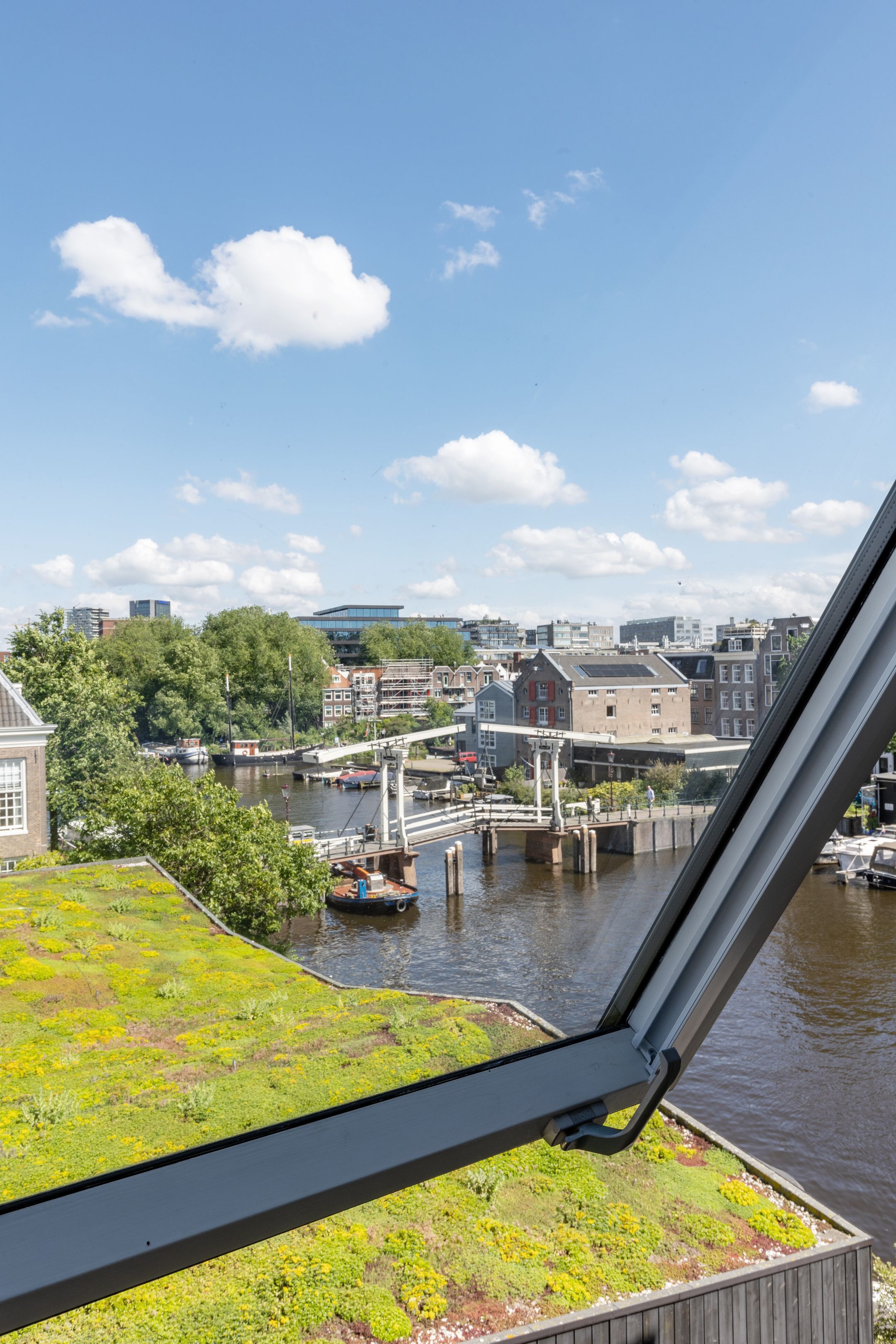 Foto 15 van Vierwindenstraat 145