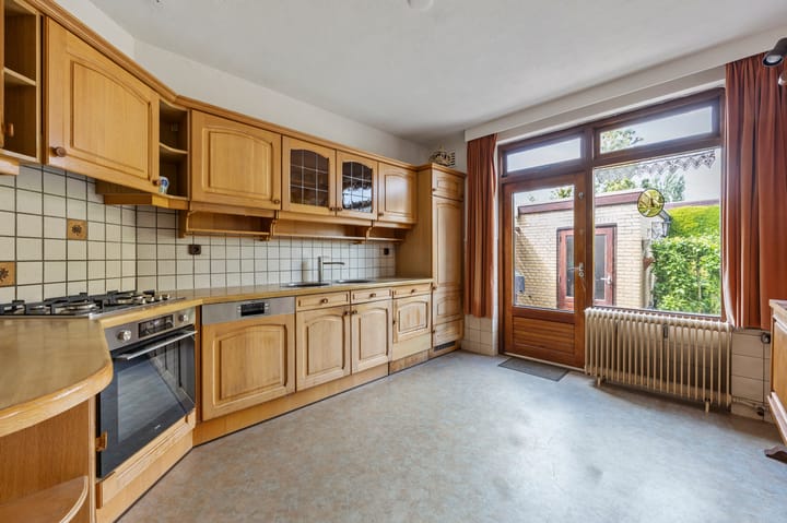 Photo 21 of Beukstraat 11