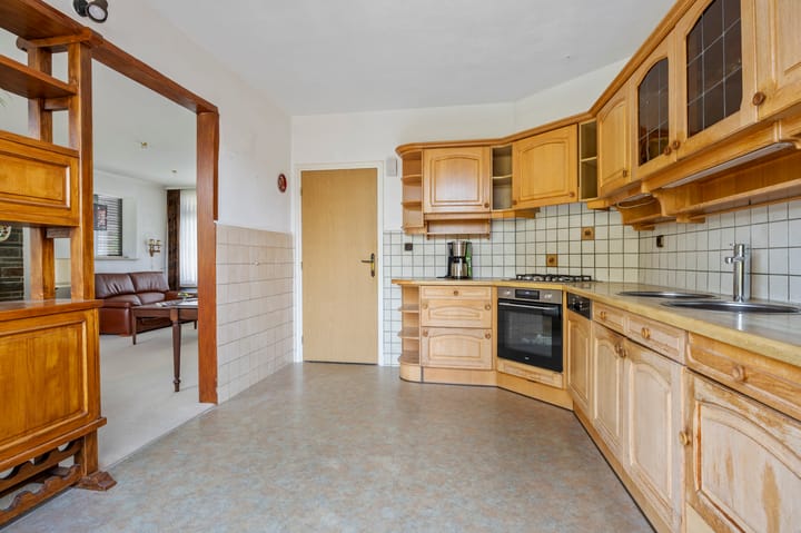 Photo 22 of Beukstraat 11