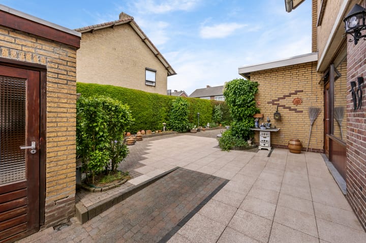 Photo 26 of Beukstraat 11