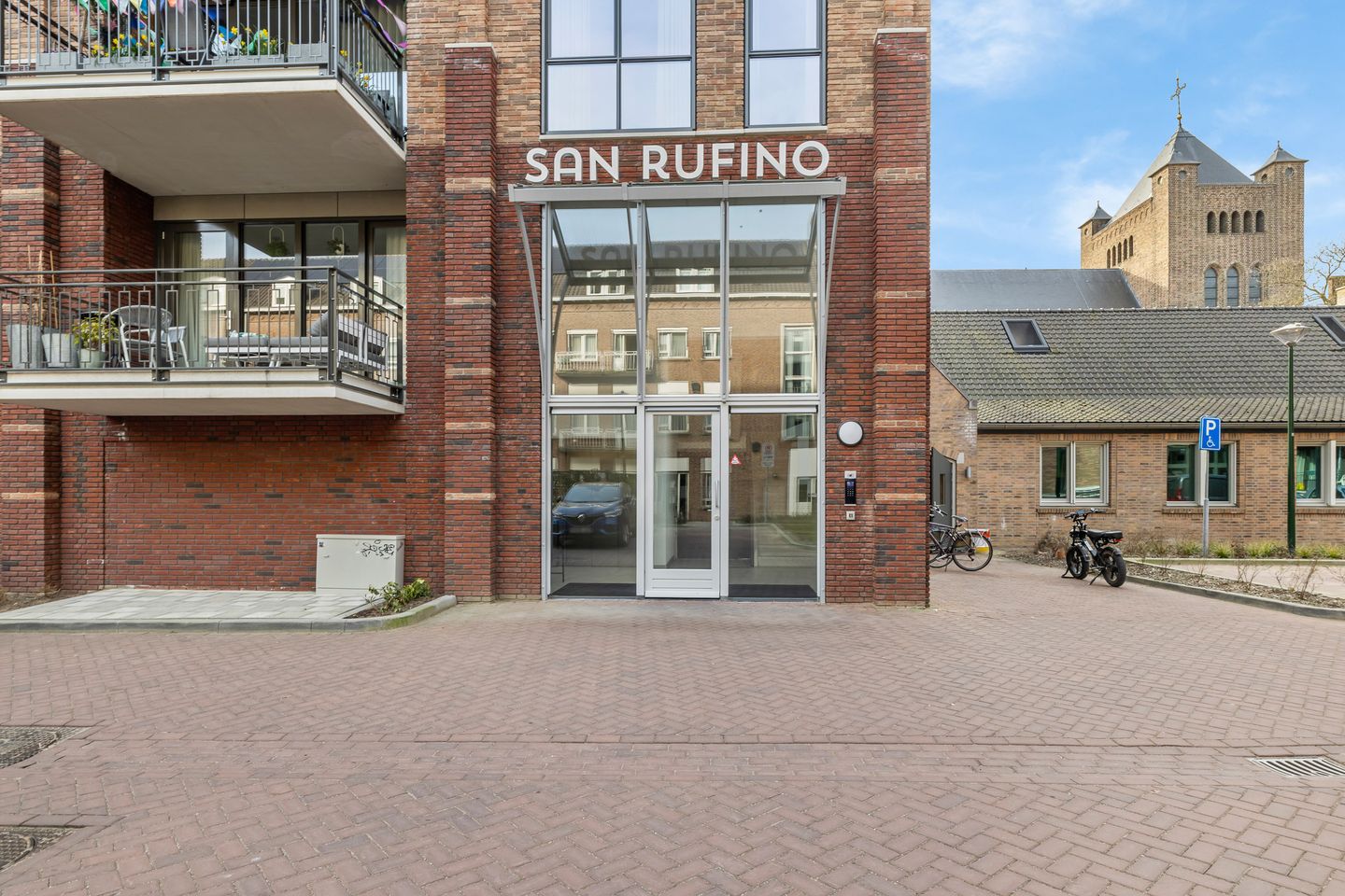 Foto 25 van Kloosterhof 1-04